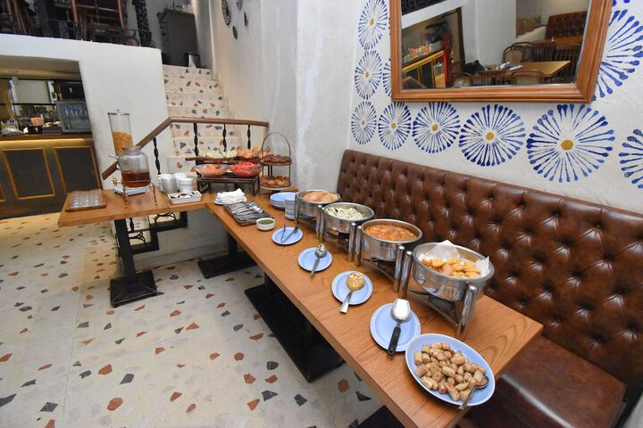 Breakfast buffet