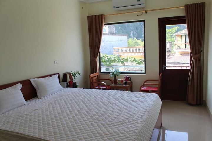 Room 8 of 49