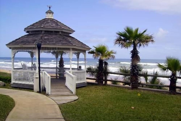 Hotel Exterior 60 of 73