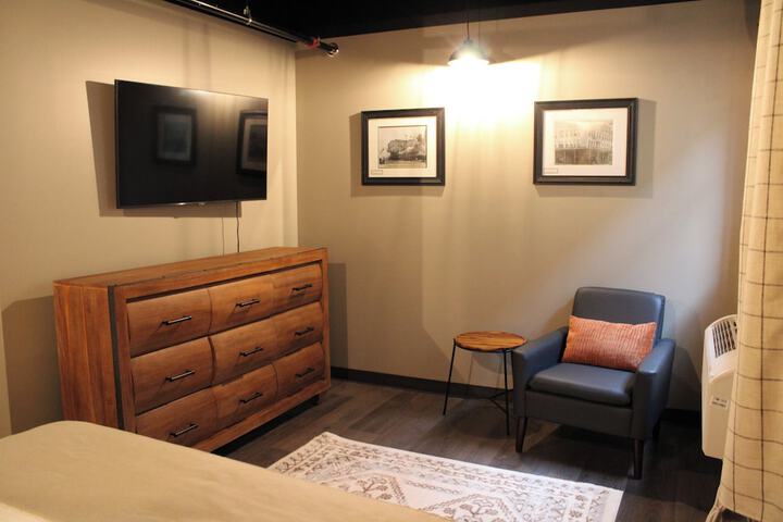 Room 16 of 42