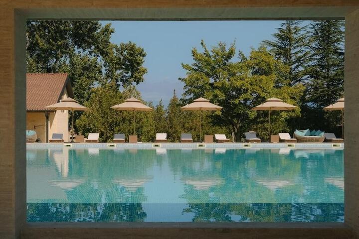Pool 14 of 25