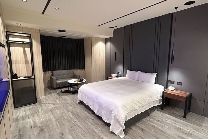 Room 61 of 99