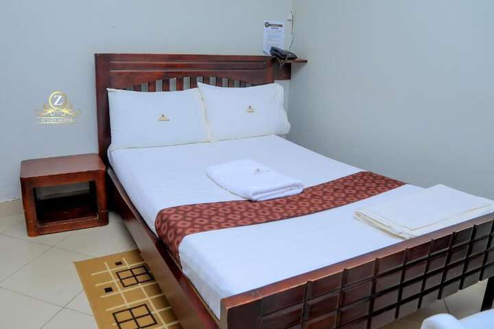 Room 8 of 31