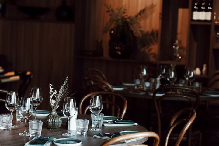 Dining 66 of 90