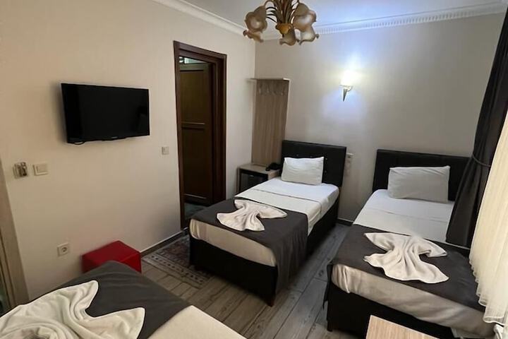 Room 5 of 20