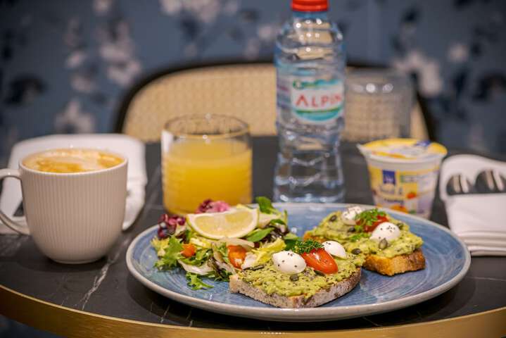 Breakfast/Coffee Service 86 of 87
