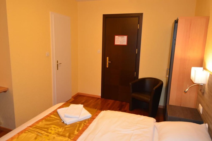 Room 44 of 56