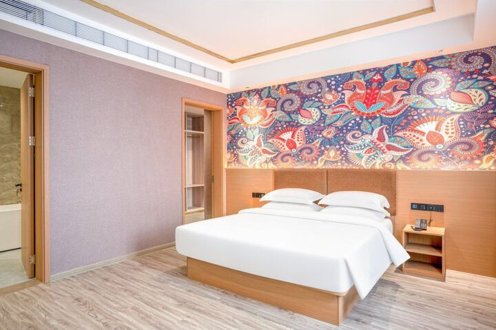 Room 46 of 84