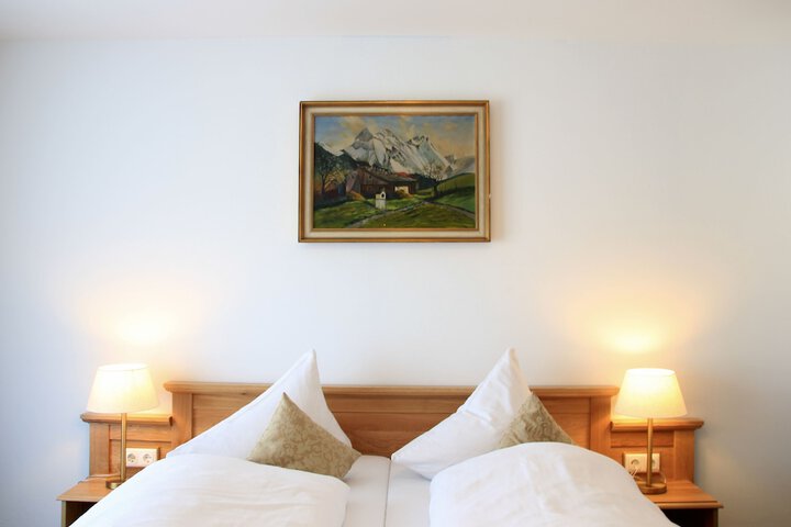 Room 9 of 45