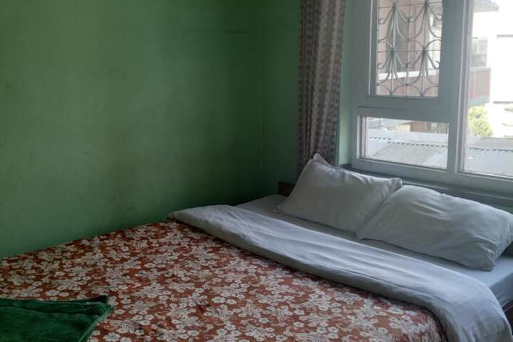 Room 22 of 49