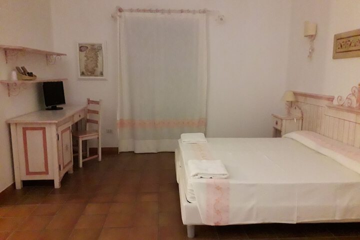 Room 9 of 37