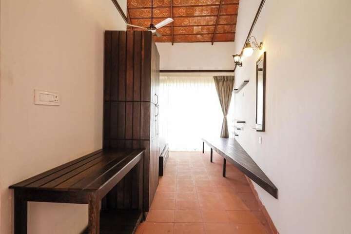 Room 14 of 28