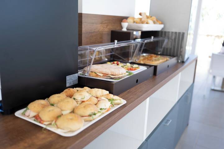 Breakfast/Coffee Service 74 of 93