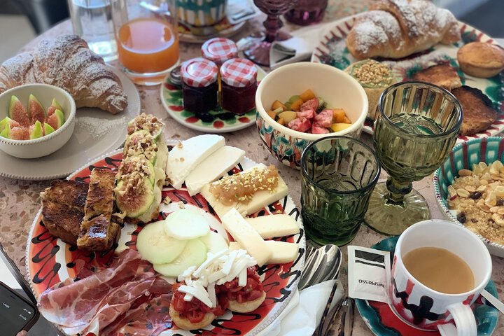 Breakfast/Coffee Service 180 of 204