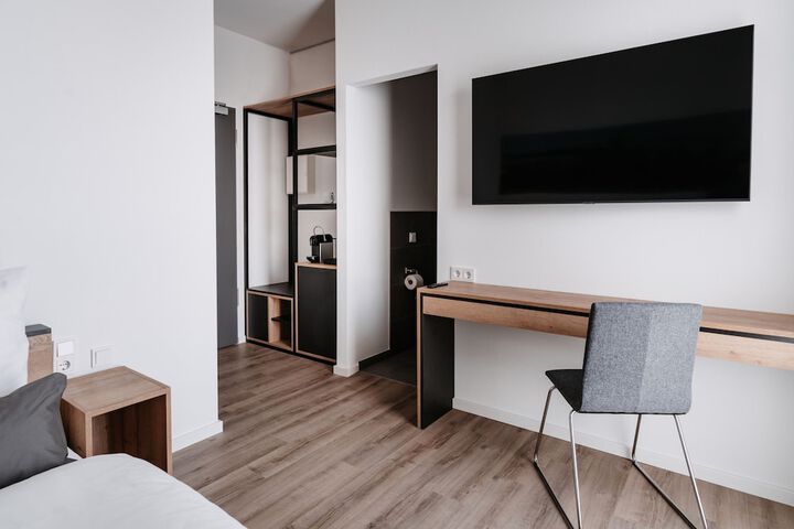 Room 47 of 86