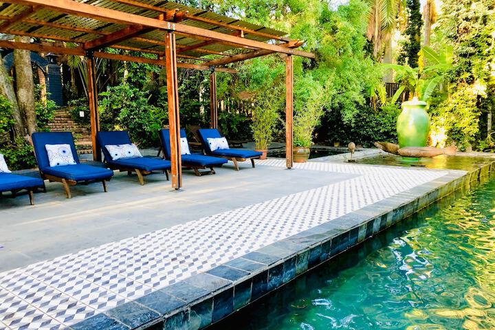 Pool 184 of 275