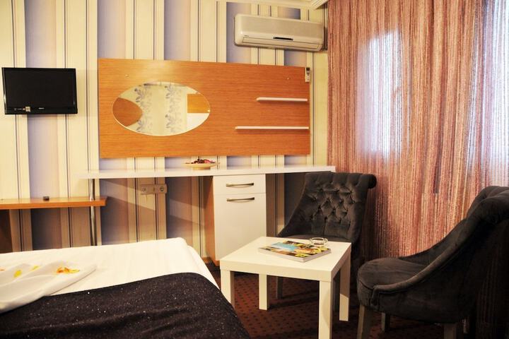 Room 22 of 36