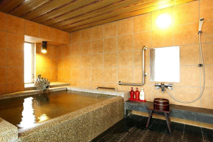 Room 10 of 25