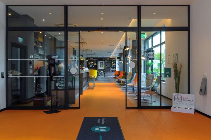 Hotel Lobby