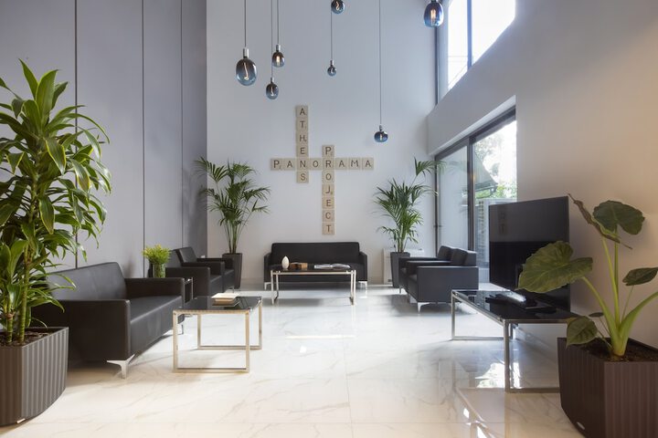 Lobby lounge