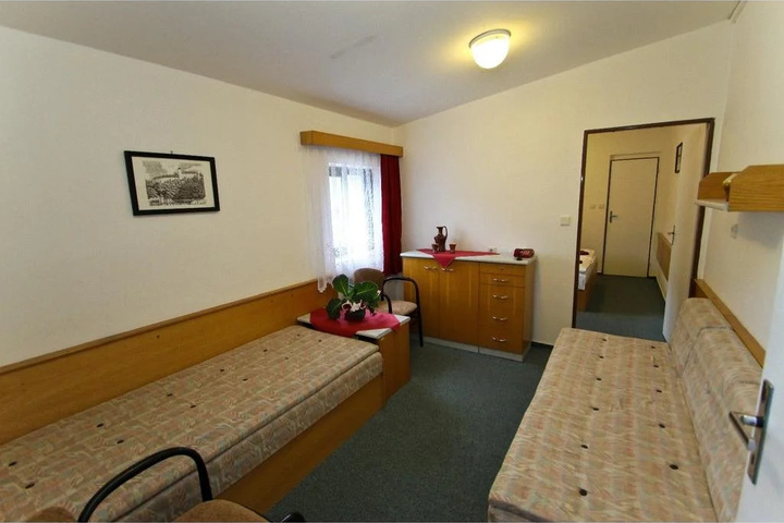 Room 3 of 24