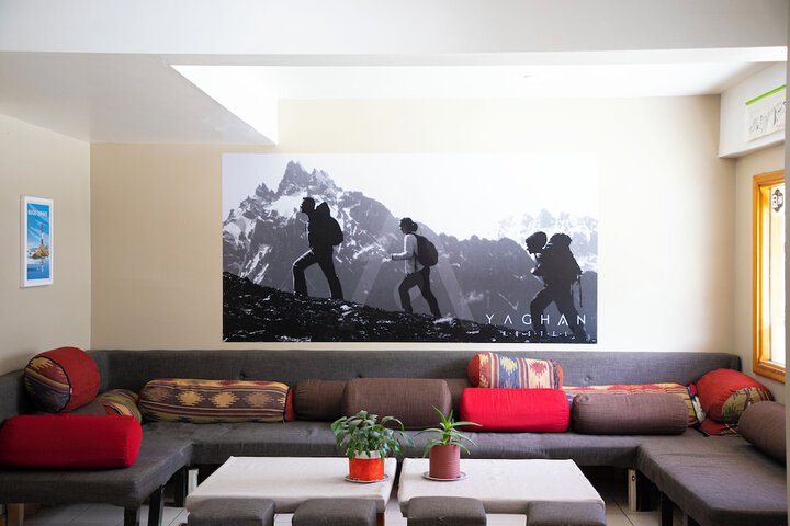 Room 11 of 25