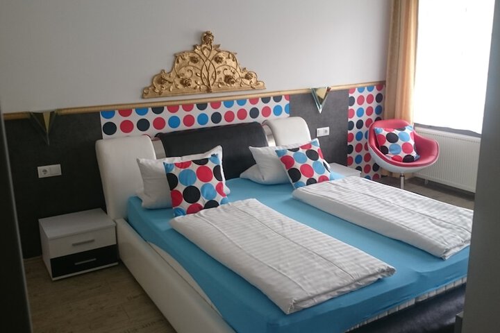 Room 15 of 41