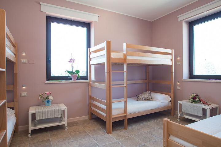 Room 6 of 51