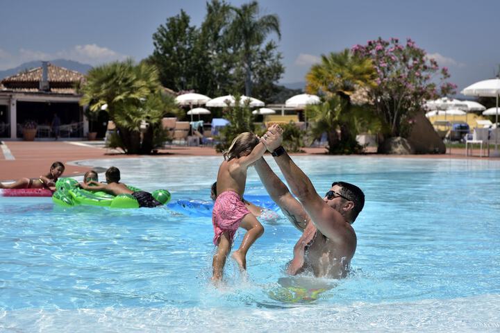 Pool 52 of 113