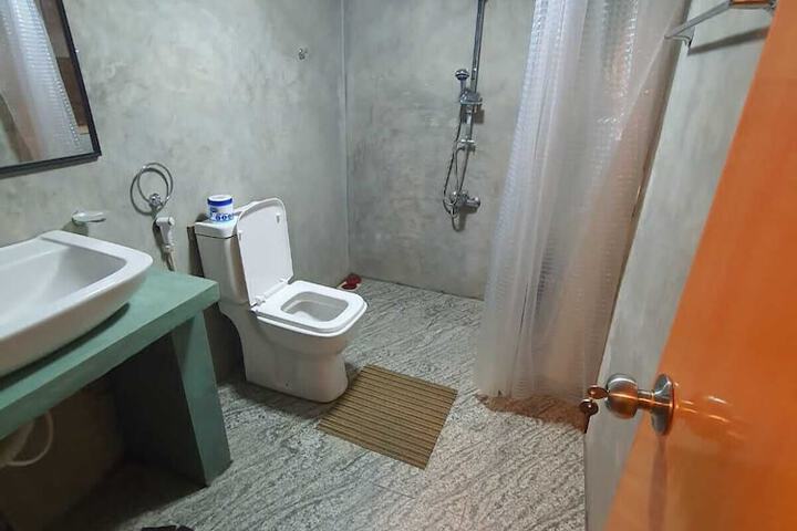 Room 17 of 50