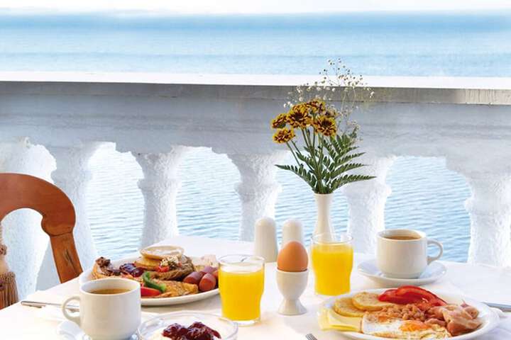 Breakfast/Coffee Service 119 of 180