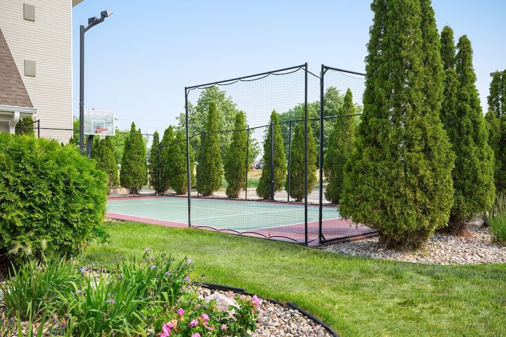 Tennis court