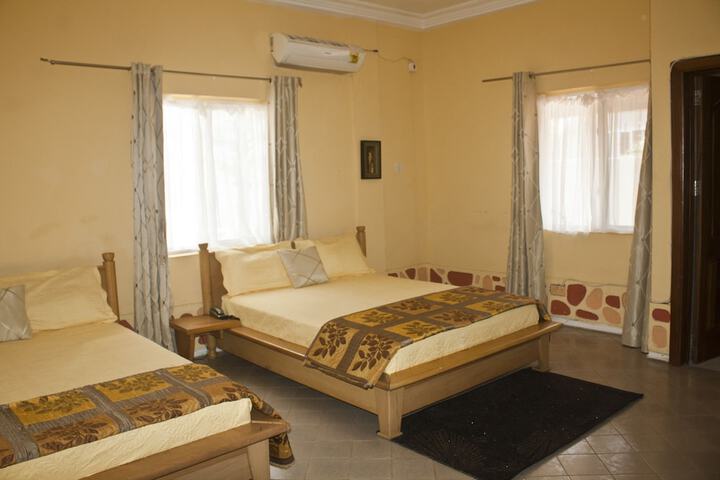 Room 21 of 66