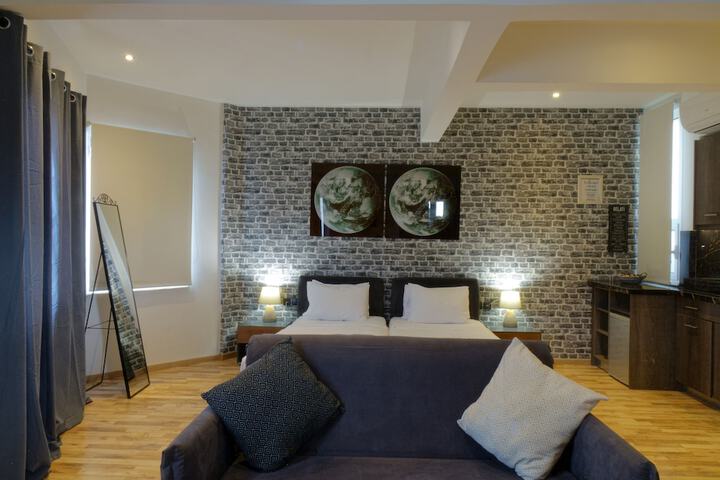 Room 45 of 121