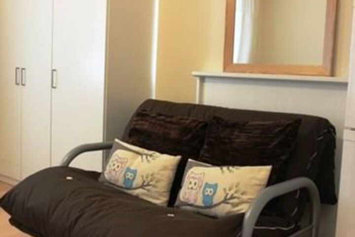 Room 13 of 82