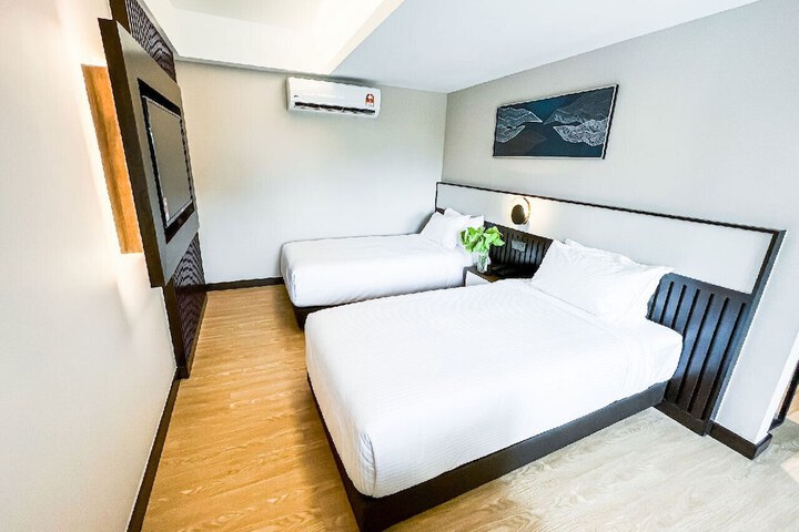 Room 6 of 22