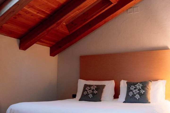 Room 16 of 72