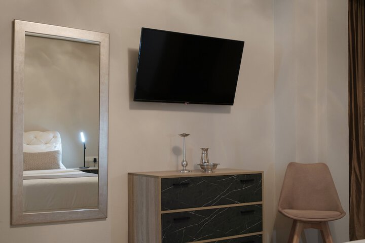 Room 40 of 98