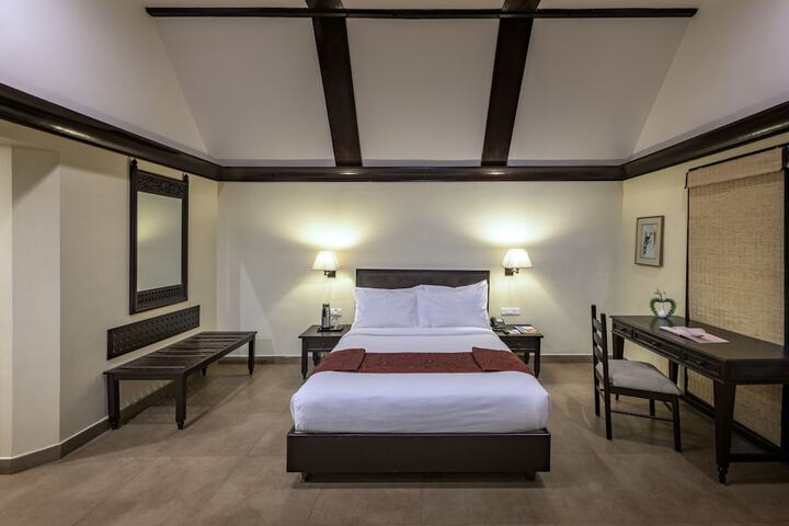 Room 5 of 38