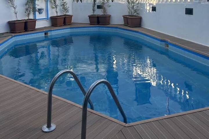 Pool 20 of 21