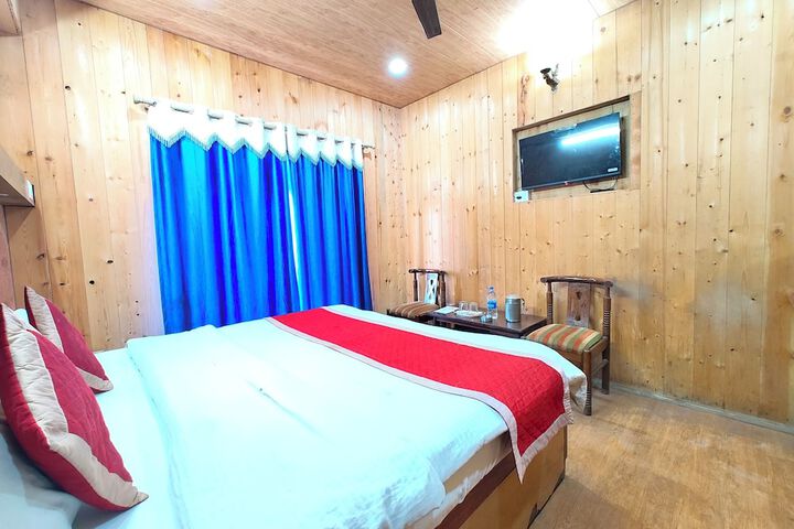 Room 18 of 23