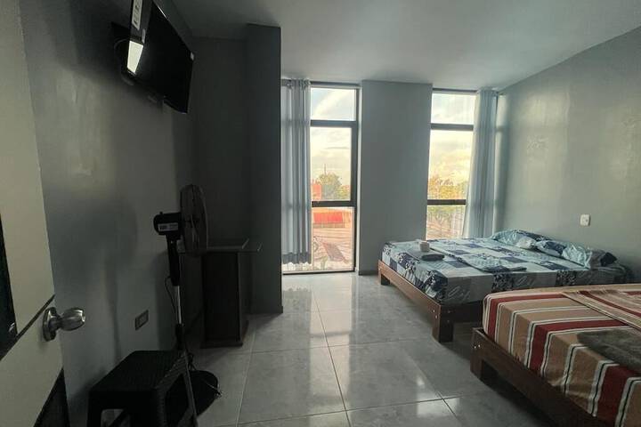 Room 12 of 25