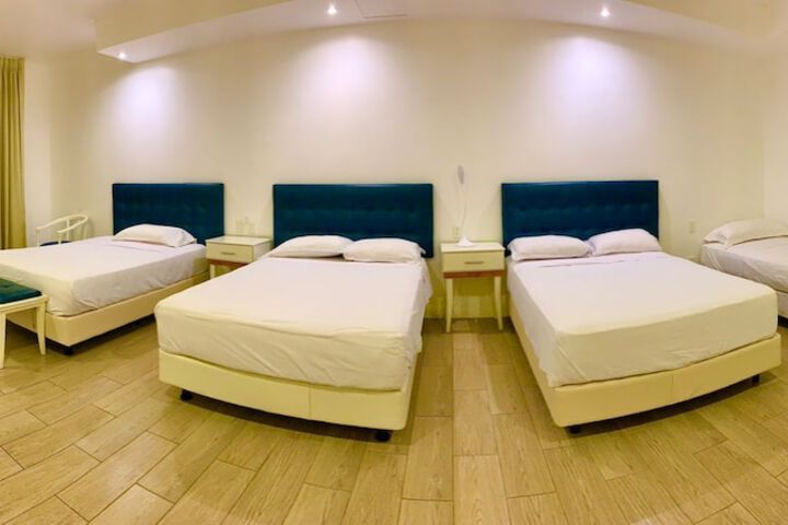 Room 9 of 22
