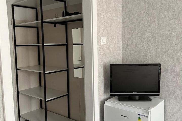 Room 3 of 9