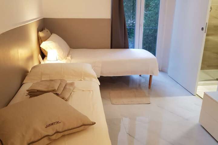 Room 17 of 64