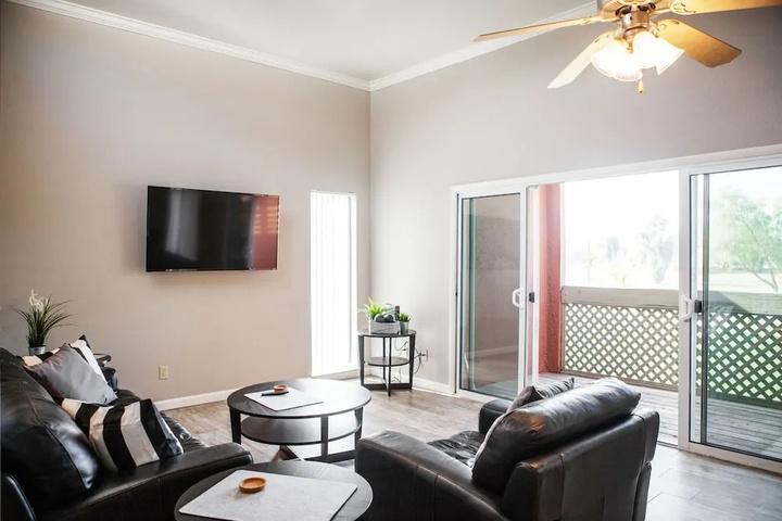Image of Old Town Scottsdale Golf Retreat