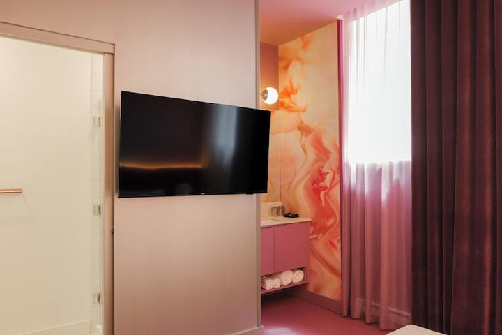 Room 42 of 55