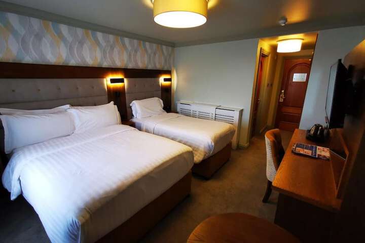 Room 13 of 50