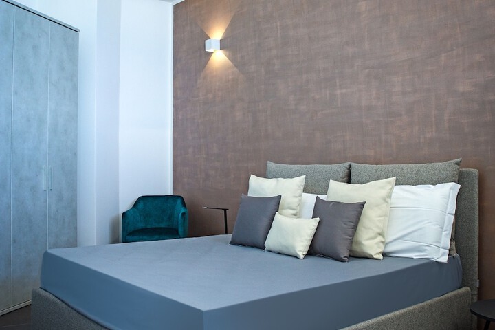 Room 10 of 62