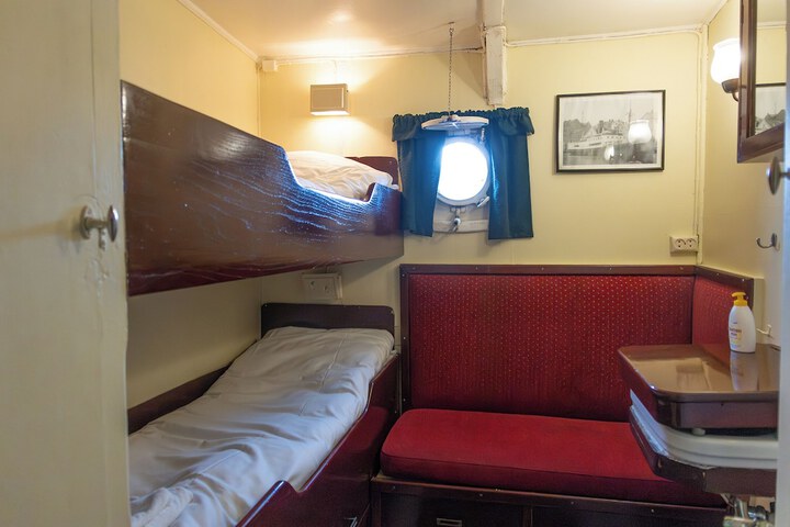 Room 4 of 26